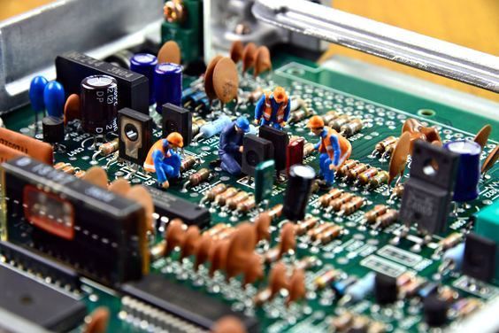 Amply Mất Nguồn: Nguyên Nhân, Tự Kiểm Tra & Sửa Chữa, Tìm Dịch Vụ Uy Tín